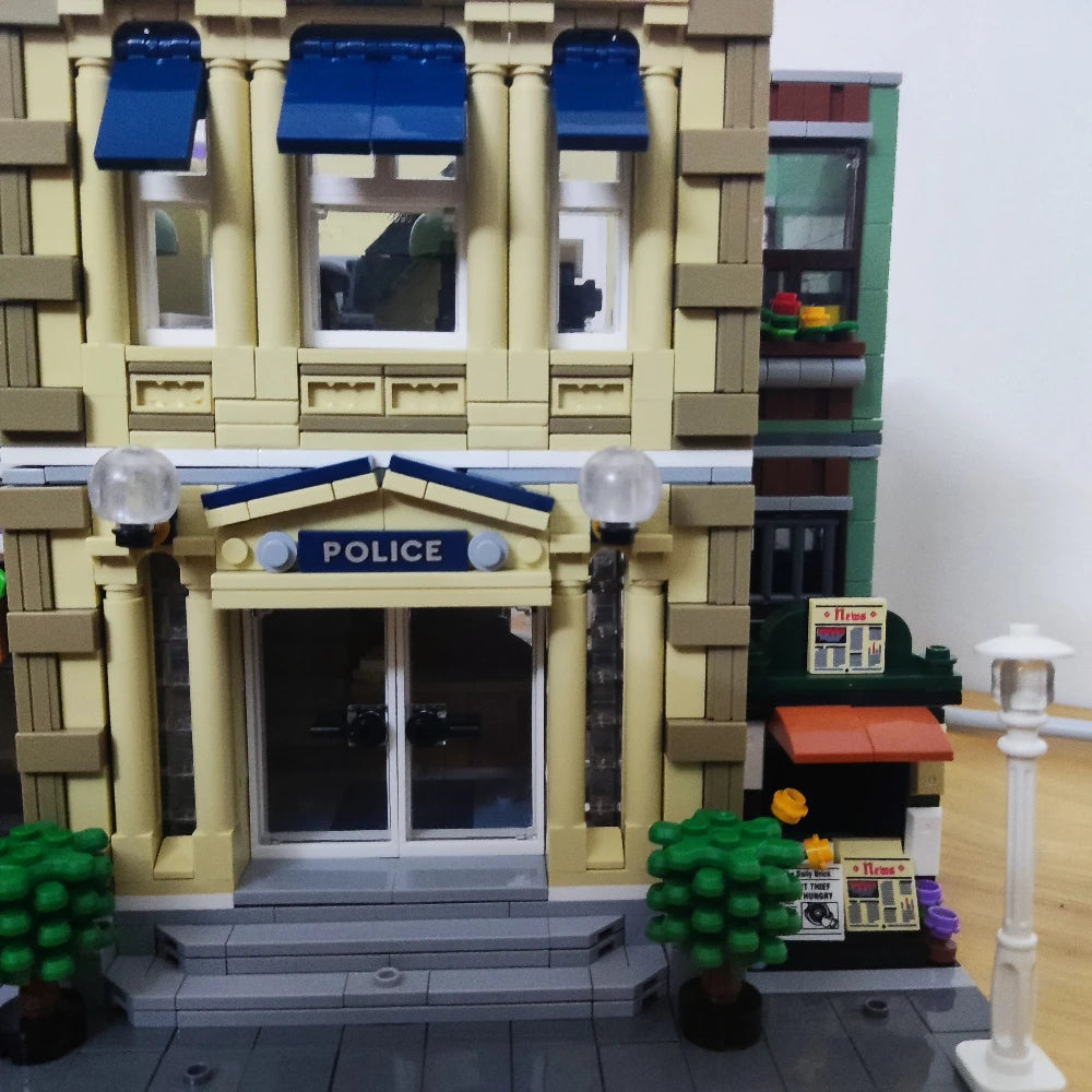 MOC Model Street View Restaurant Cafe Corner Police