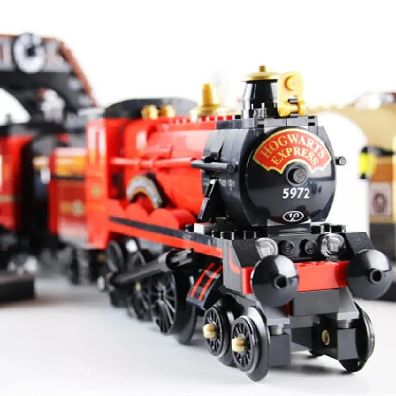 Magic Movie Express Train 801 Pieces Compatible With 75955