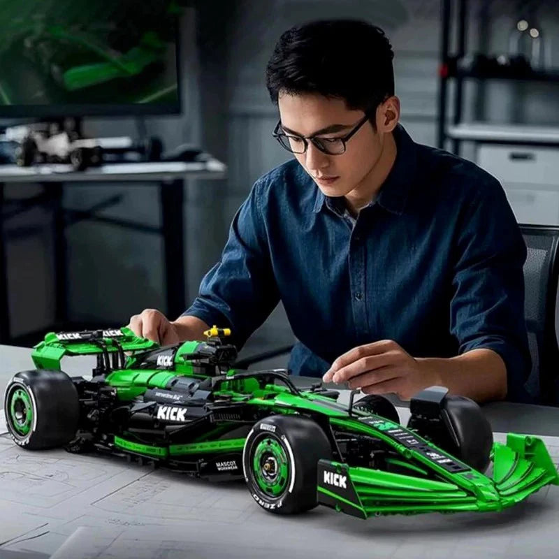 Technical Kick Sauber F1 C44 Model Car Kit 2553 Pieces